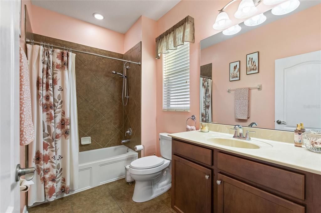 For Sale: $764,900 (5 beds, 4 baths, 5344 Square Feet)