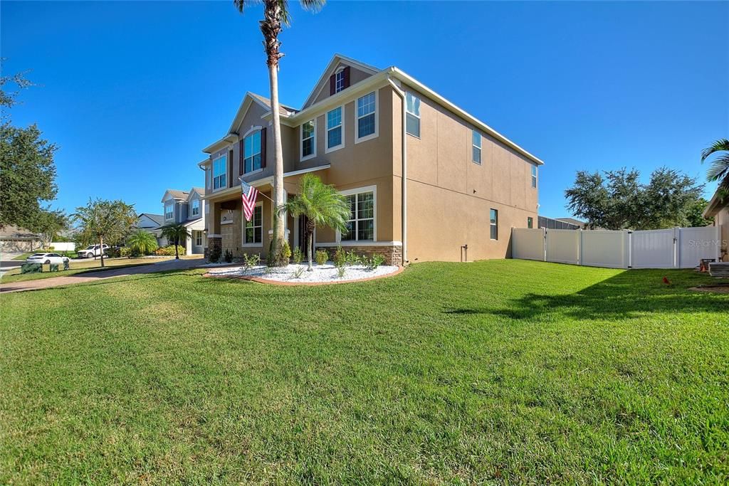 For Sale: $764,900 (5 beds, 4 baths, 5344 Square Feet)