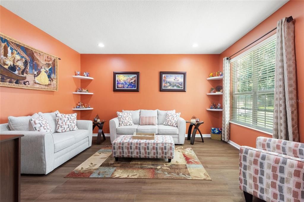 For Sale: $764,900 (5 beds, 4 baths, 5344 Square Feet)