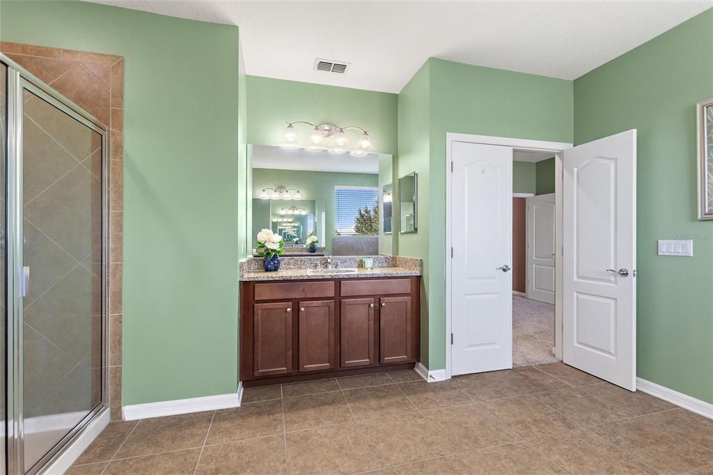 For Sale: $764,900 (5 beds, 4 baths, 5344 Square Feet)