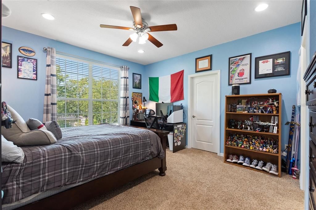 For Sale: $764,900 (5 beds, 4 baths, 5344 Square Feet)