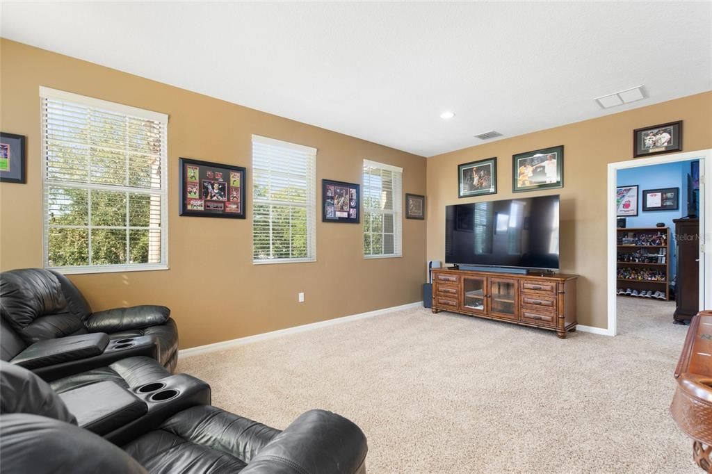 For Sale: $764,900 (5 beds, 4 baths, 5344 Square Feet)