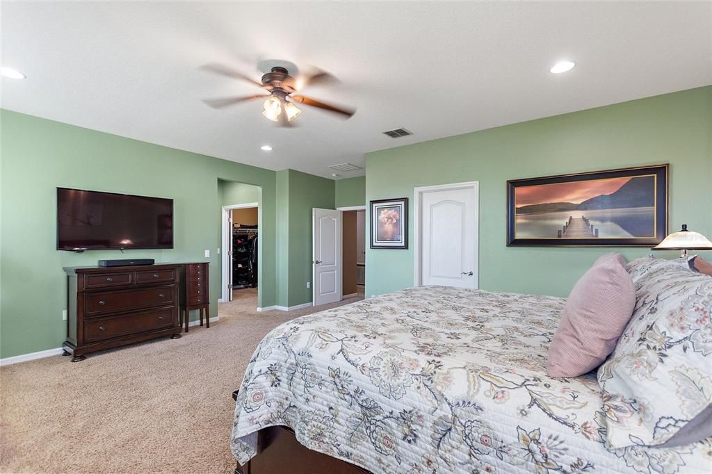 For Sale: $764,900 (5 beds, 4 baths, 5344 Square Feet)