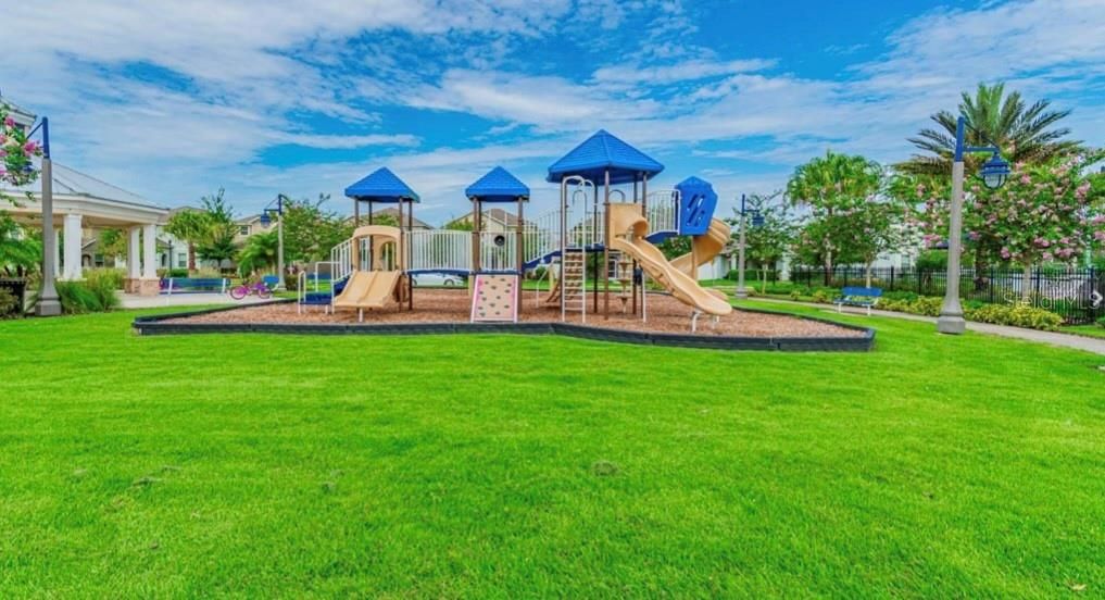 For Rent: $2,500 (4 beds, 2 baths, 1850 Square Feet)