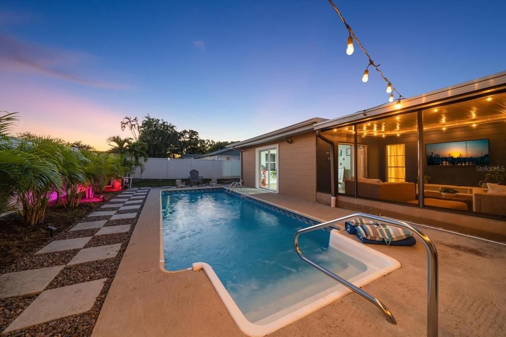 合同活跃: $485,000 (3 贝兹, 2 浴室, 1673 平方英尺)