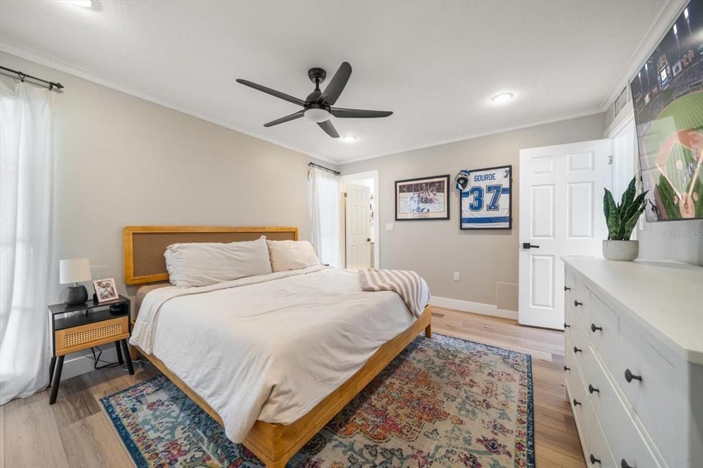 合同活跃: $485,000 (3 贝兹, 2 浴室, 1673 平方英尺)