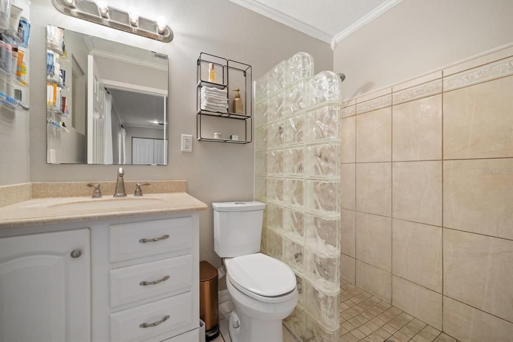 合同活跃: $485,000 (3 贝兹, 2 浴室, 1673 平方英尺)