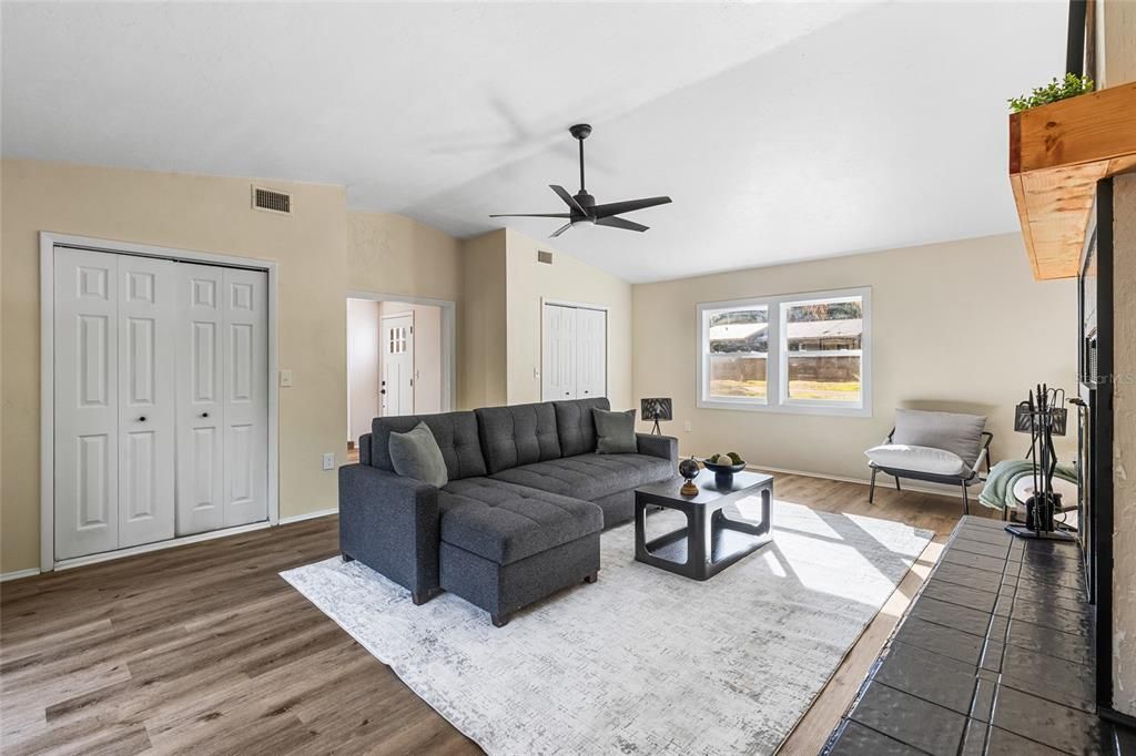 En Venta: $229,900 (2 camas, 1 baños, 1477 Pies cuadrados)