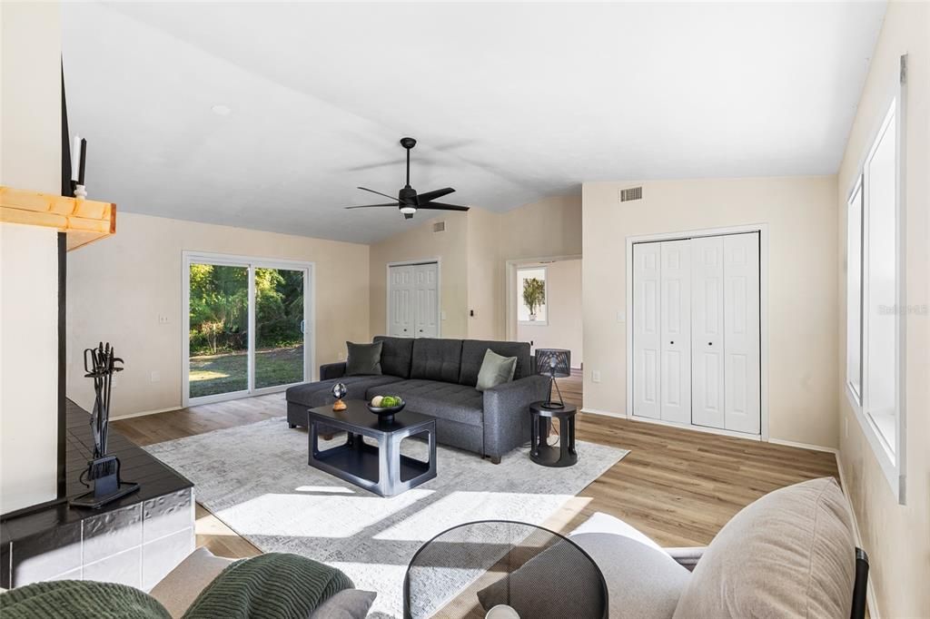 En Venta: $229,900 (2 camas, 1 baños, 1477 Pies cuadrados)