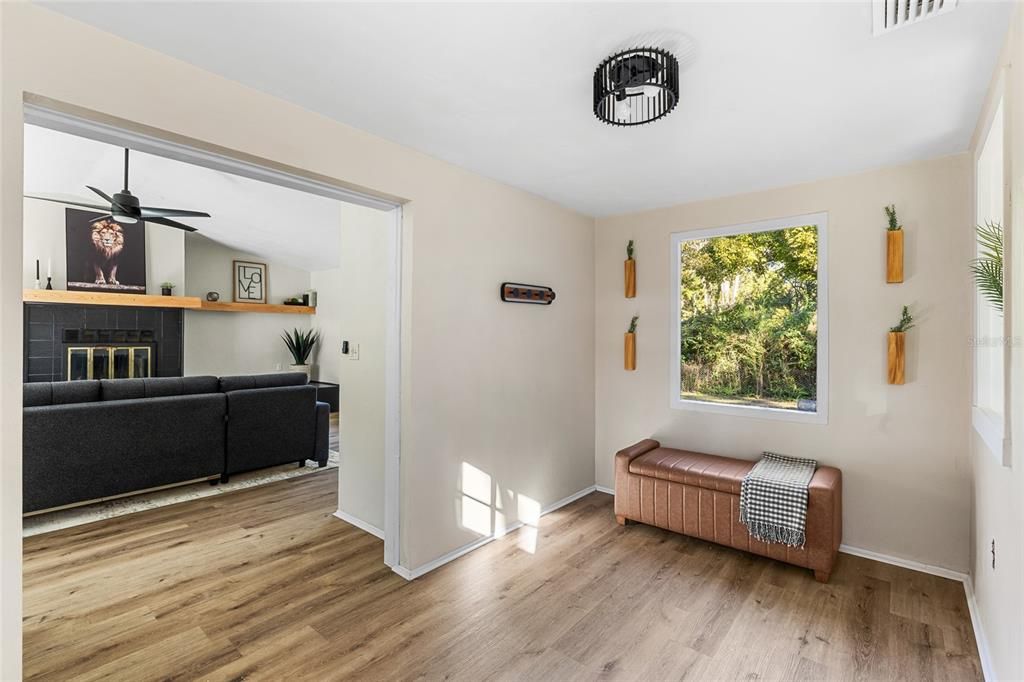 En Venta: $229,900 (2 camas, 1 baños, 1477 Pies cuadrados)