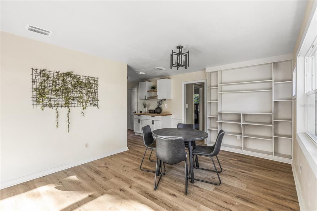 En Venta: $229,900 (2 camas, 1 baños, 1477 Pies cuadrados)