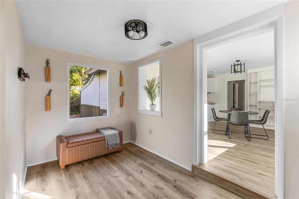 En Venta: $229,900 (2 camas, 1 baños, 1477 Pies cuadrados)