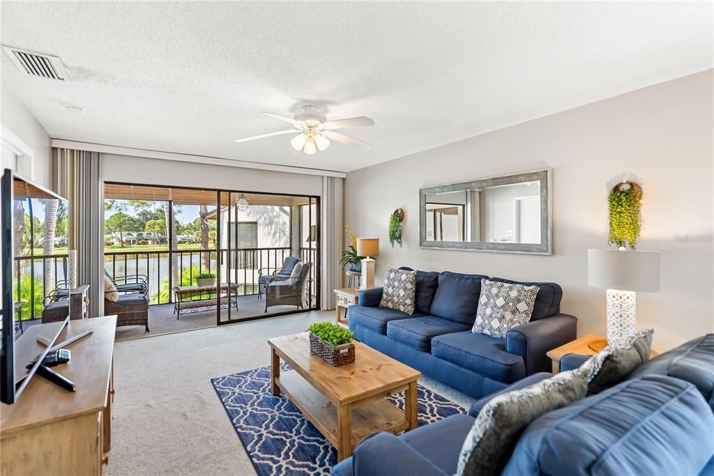 En Venta: $299,000 (2 camas, 2 baños, 1069 Pies cuadrados)