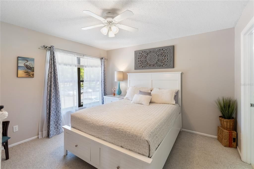 En Venta: $299,000 (2 camas, 2 baños, 1069 Pies cuadrados)