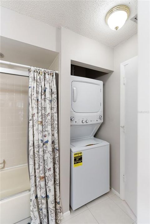 En Venta: $299,000 (2 camas, 2 baños, 1069 Pies cuadrados)