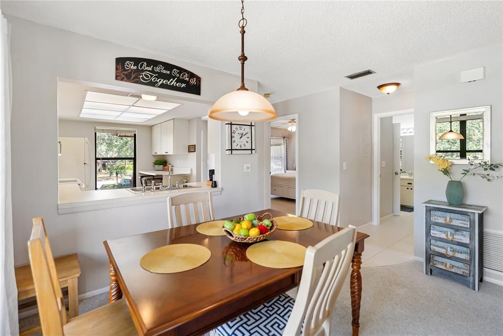 En Venta: $299,000 (2 camas, 2 baños, 1069 Pies cuadrados)