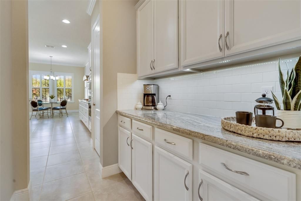 待售: $1,449,000 (4 贝兹, 3 浴室, 4282 平方英尺)