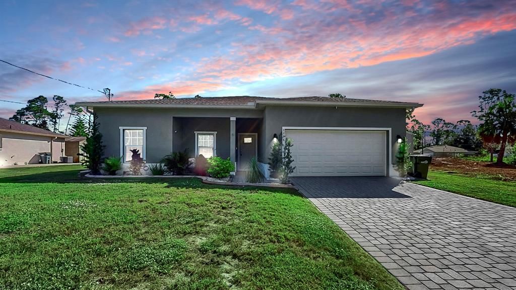 Activo con contrato: $460,000 (4 camas, 2 baños, 1707 Pies cuadrados)