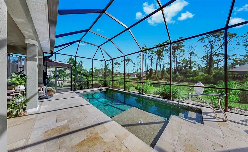 Activo con contrato: $460,000 (4 camas, 2 baños, 1707 Pies cuadrados)