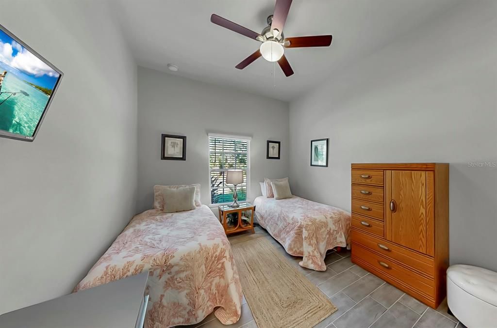 Activo con contrato: $460,000 (4 camas, 2 baños, 1707 Pies cuadrados)