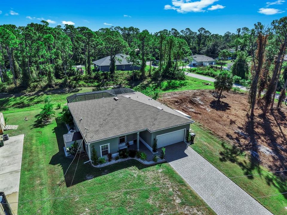 Activo con contrato: $460,000 (4 camas, 2 baños, 1707 Pies cuadrados)