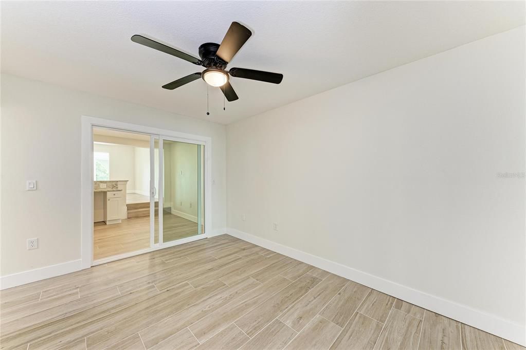 For Sale: $725,000 (2 beds, 2 baths, 900 Square Feet)