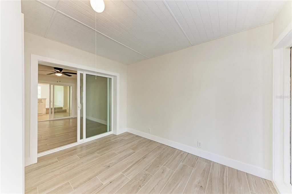 For Sale: $725,000 (2 beds, 2 baths, 900 Square Feet)