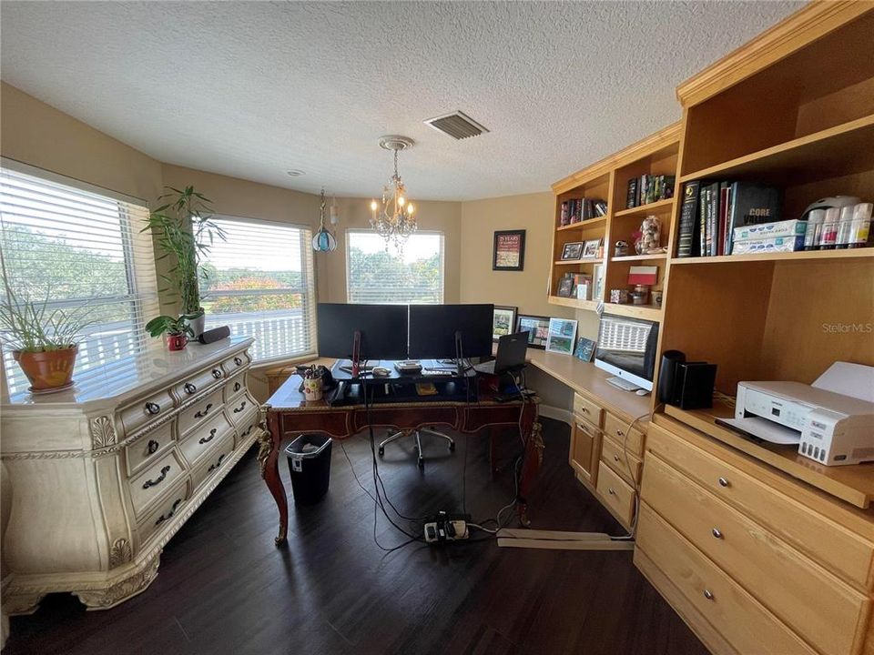 待售: $999,000 (4 贝兹, 3 浴室, 4216 平方英尺)