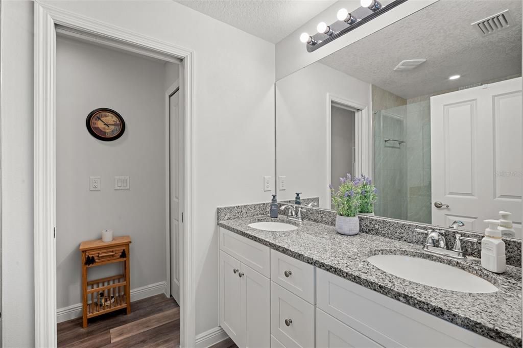 合同活跃: $377,000 (3 贝兹, 2 浴室, 1534 平方英尺)