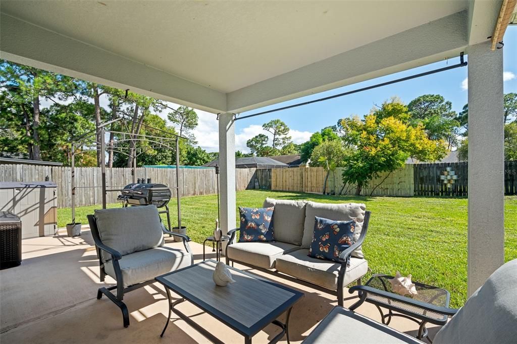 合同活跃: $377,000 (3 贝兹, 2 浴室, 1534 平方英尺)