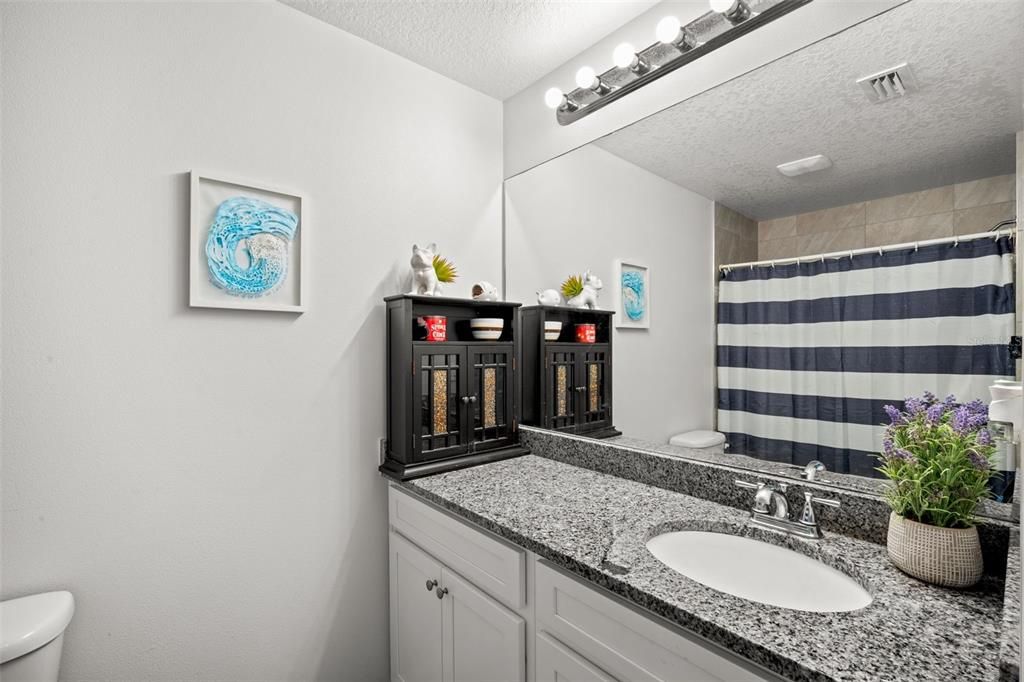 合同活跃: $377,000 (3 贝兹, 2 浴室, 1534 平方英尺)