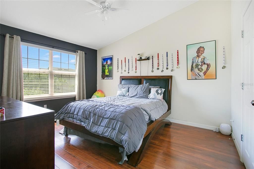 На продажу: $305,000 (2 спален, 2 ванн, 1417 Квадратных фут)