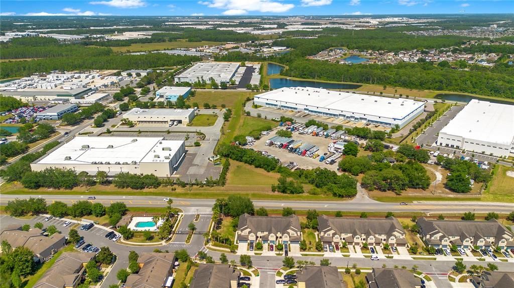 На продажу: $305,000 (2 спален, 2 ванн, 1417 Квадратных фут)