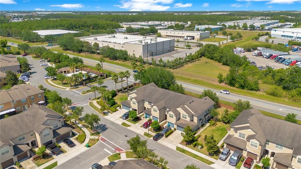 На продажу: $305,000 (2 спален, 2 ванн, 1417 Квадратных фут)