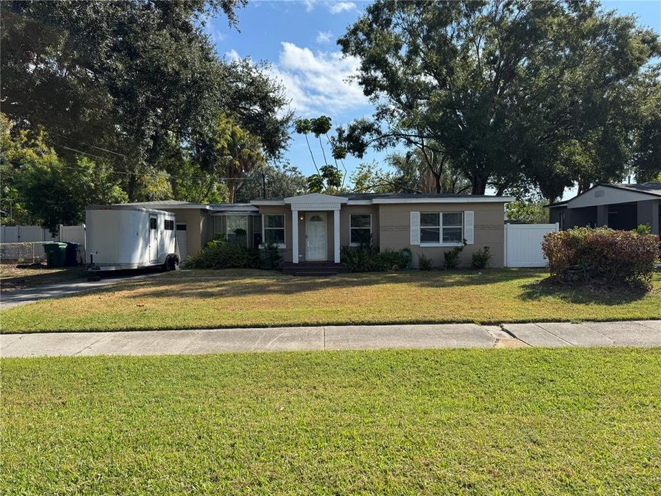 На продажу: $449,000 (2 спален, 1 ванн, 969 Квадратных фут)