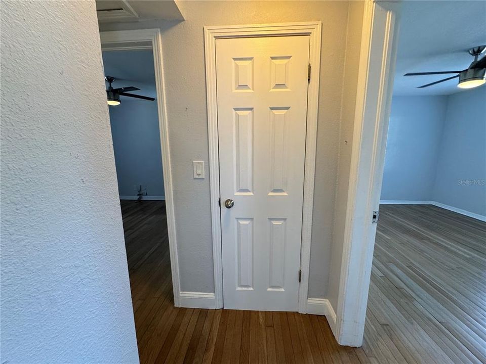 На продажу: $449,000 (2 спален, 1 ванн, 969 Квадратных фут)