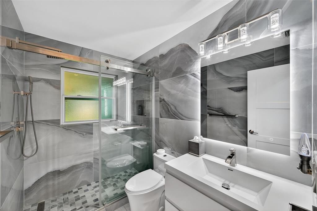 Active With Contract: $399,990 (3 beds, 2 baths, 1348 Square Feet)