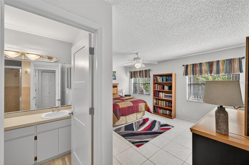 Active With Contract: $399,990 (3 beds, 2 baths, 1348 Square Feet)