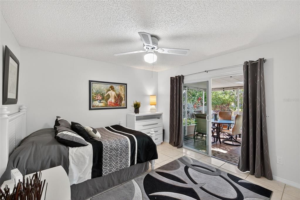 Active With Contract: $399,990 (3 beds, 2 baths, 1348 Square Feet)