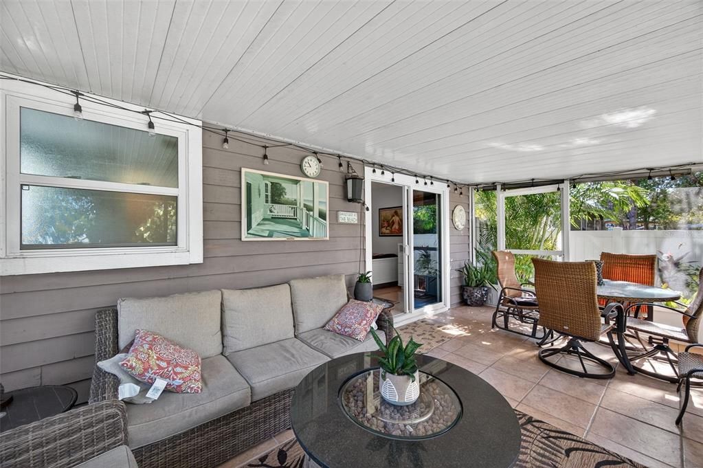 Active With Contract: $399,990 (3 beds, 2 baths, 1348 Square Feet)