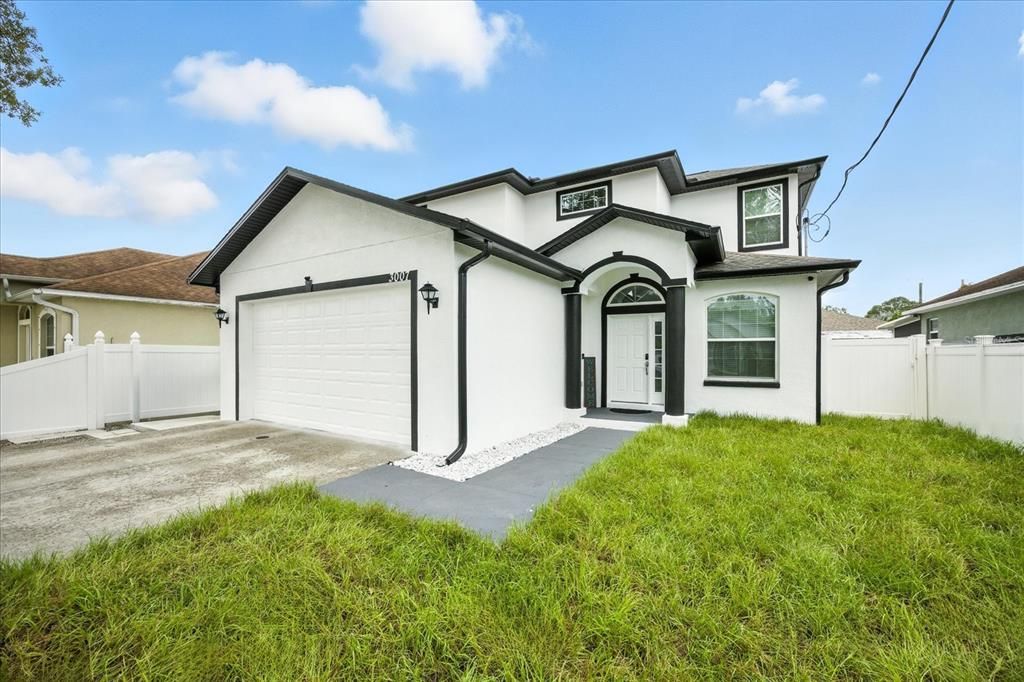 Recently Rented: $2,850 (4 beds, 2 baths, 1825 Square Feet)