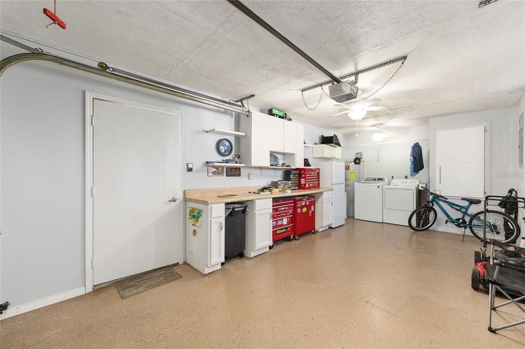 待售: $154,900 (1 贝兹, 1 浴室, 666 平方英尺)