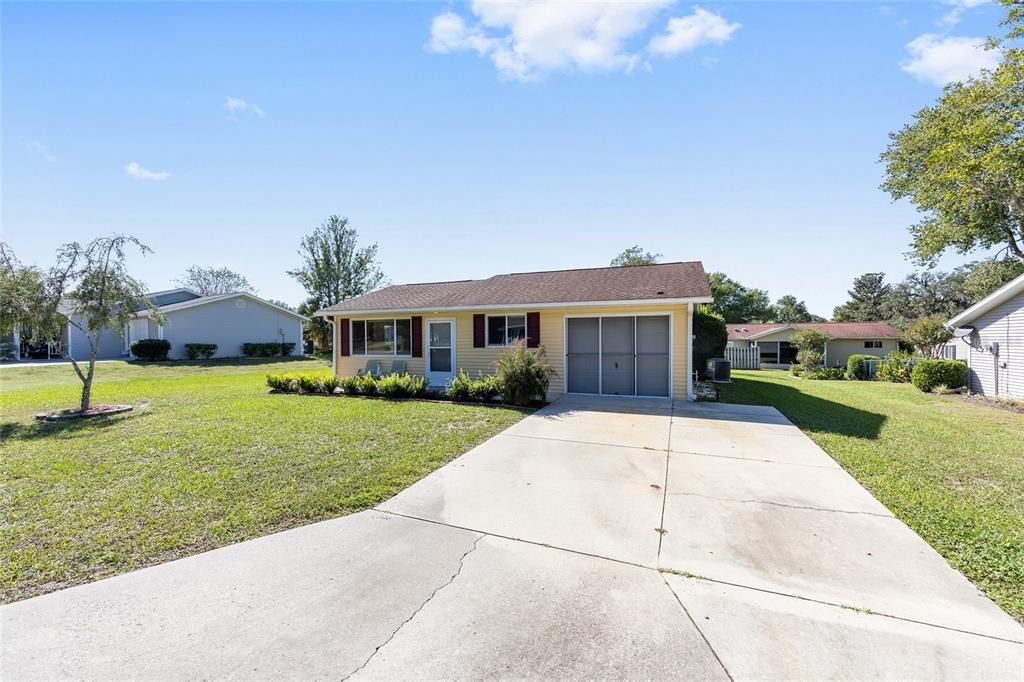 待售: $154,900 (1 贝兹, 1 浴室, 666 平方英尺)