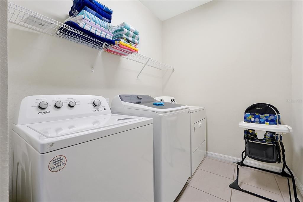 待售: $995,000 (10 贝兹, 8 浴室, 4399 平方英尺)