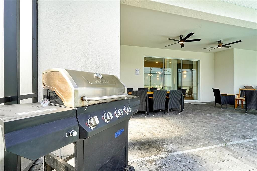 待售: $995,000 (10 贝兹, 8 浴室, 4399 平方英尺)