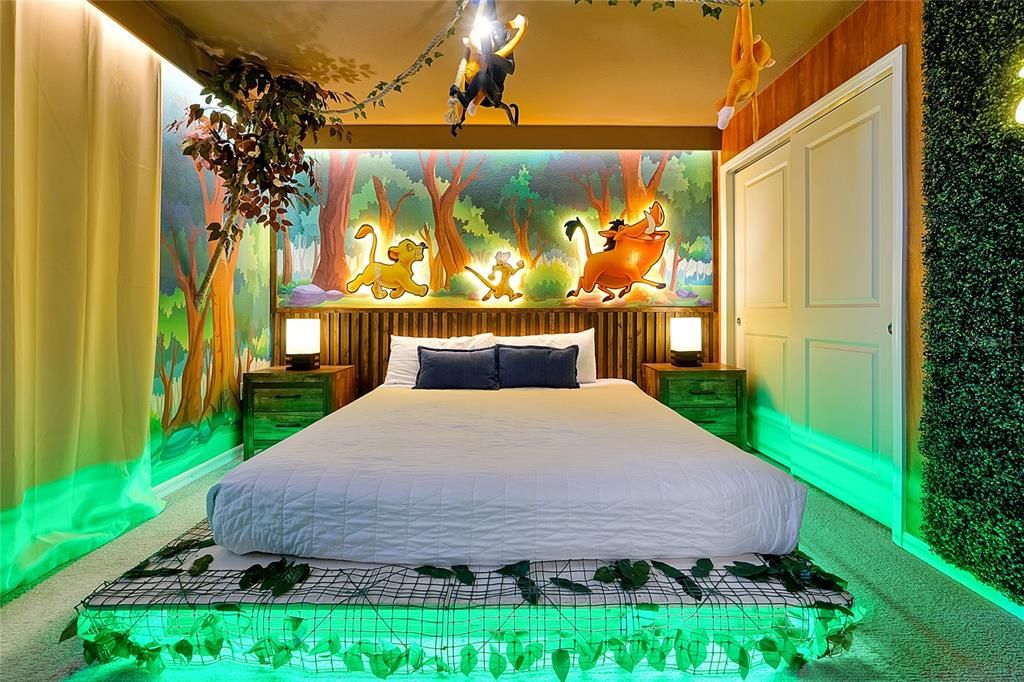 待售: $995,000 (10 贝兹, 8 浴室, 4399 平方英尺)