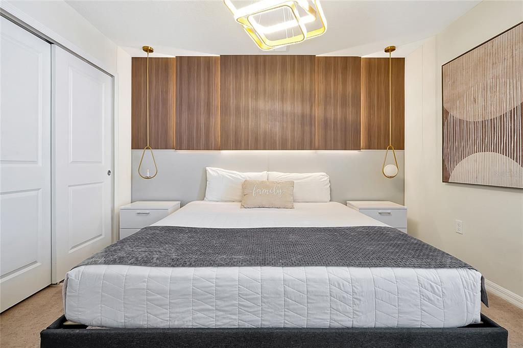 待售: $995,000 (10 贝兹, 8 浴室, 4399 平方英尺)