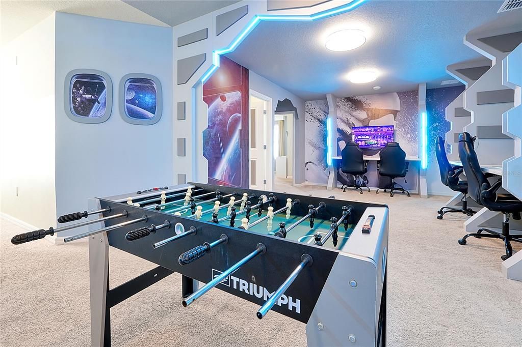 待售: $995,000 (10 贝兹, 8 浴室, 4399 平方英尺)