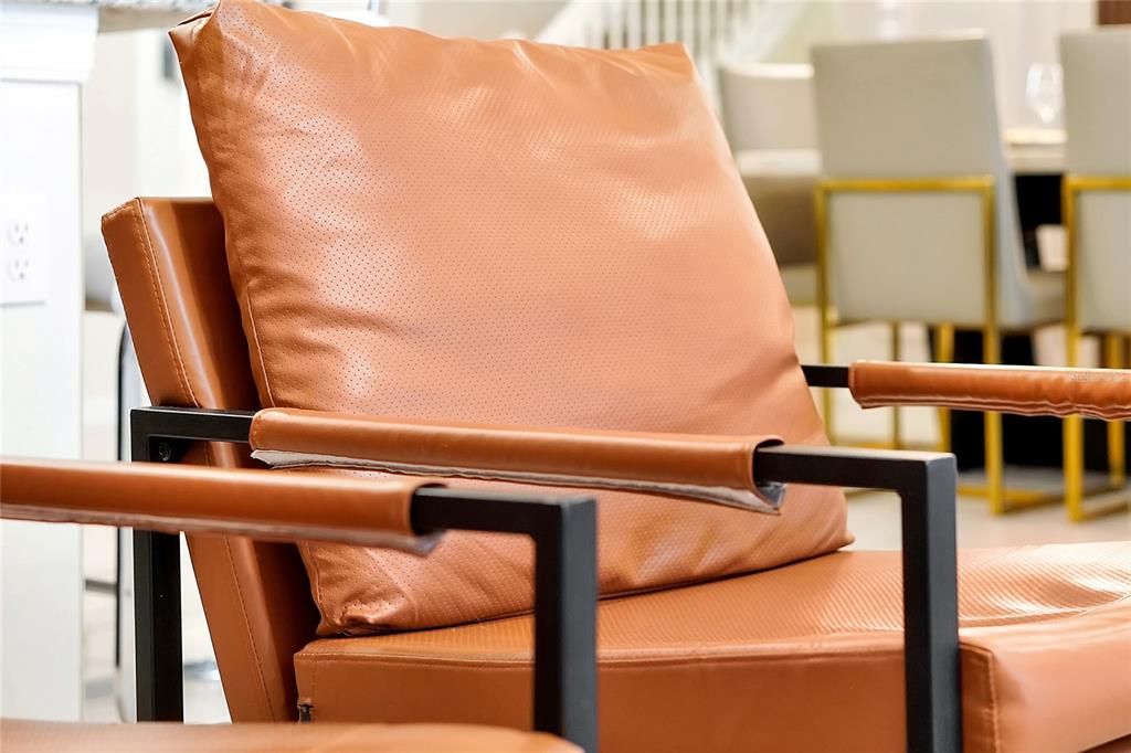 待售: $995,000 (10 贝兹, 8 浴室, 4399 平方英尺)