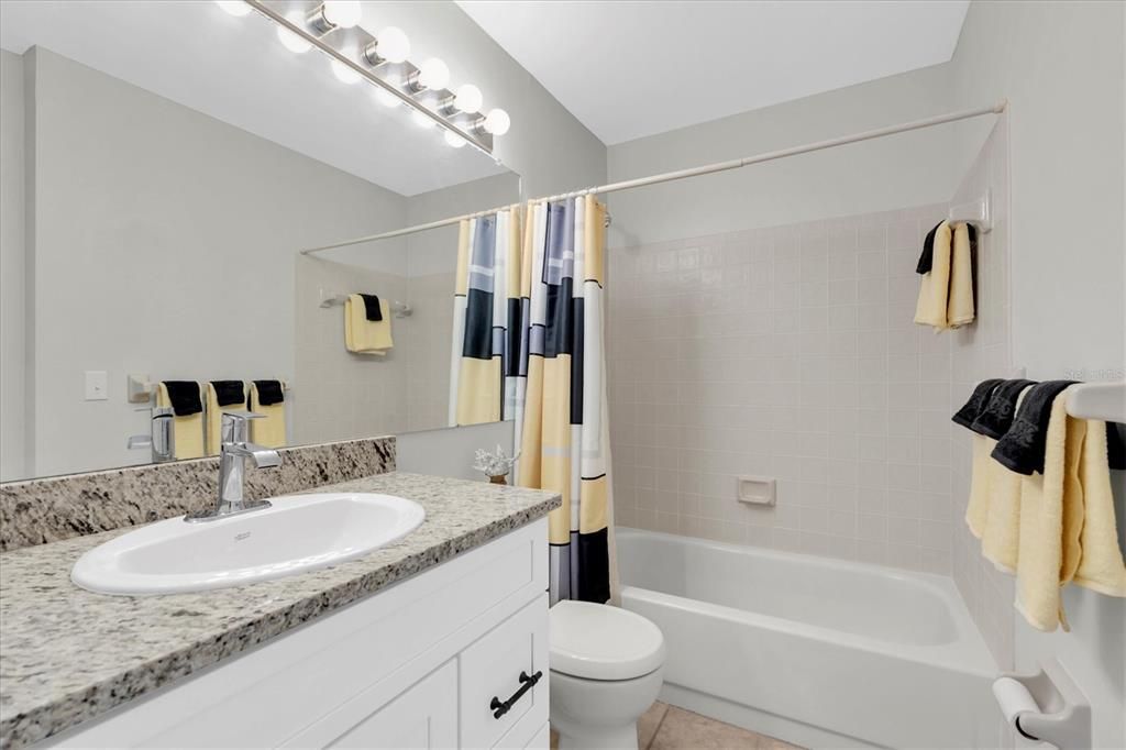 For Rent: $2,600 (2 beds, 2 baths, 970 Square Feet)